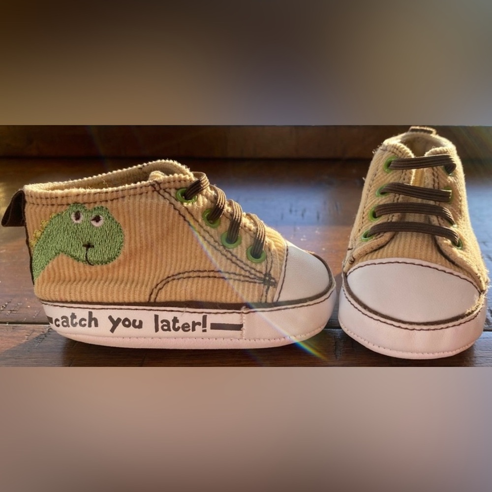 •EUC•Newborn Corduroy Dino Soft Crib Shoes